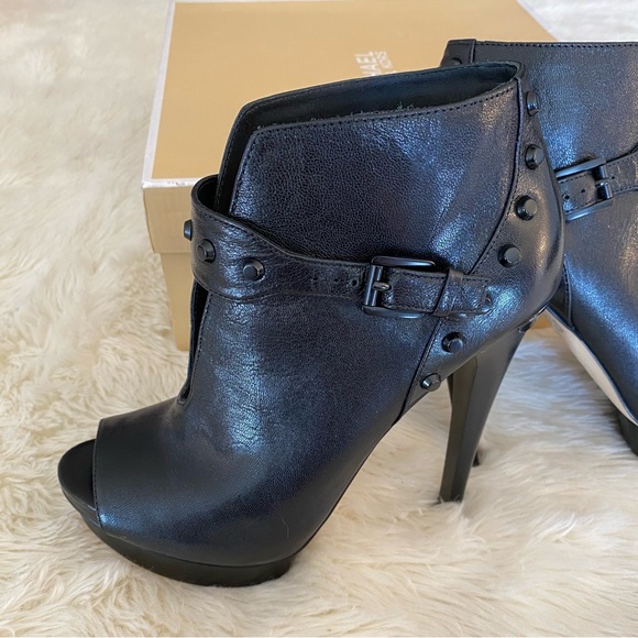 Michael Kors Ailee open toe heels - Picture 9 of 12